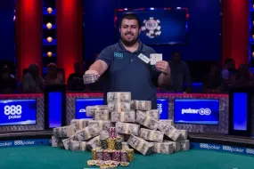 !فوز سكوت بلومستين بلقب البطولة الرئيسية للبوكر العالمي 2017 ومبلغ 8.1 مليون دولار