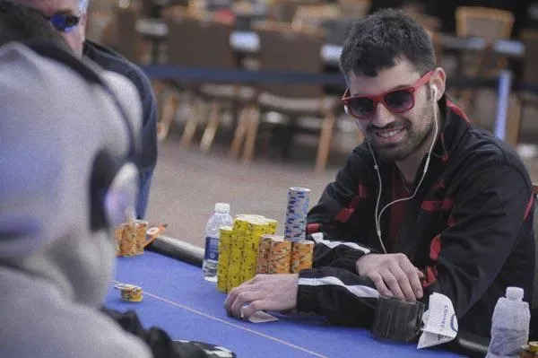 2012-2013年WSOP巡回赛主赛事：卡特赖特冲击纪录