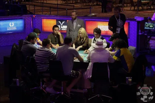 2012 年 WSOP:Chiab Saechao 赢得赌场员工锦标赛金手链