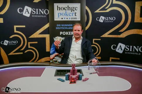 进阶攻略:申内费尔德赌场Hochgepokert大师赛PLO高端玩家赛事
