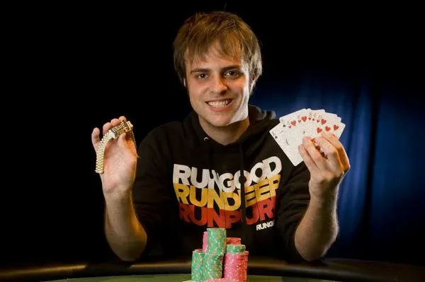 布莱恩·坎帕内洛：WSOP 赛事的胜利