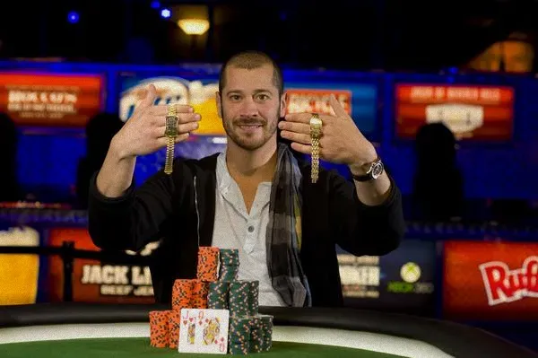 职业扑克玩家波利克罗诺普洛斯的WSOP之旅