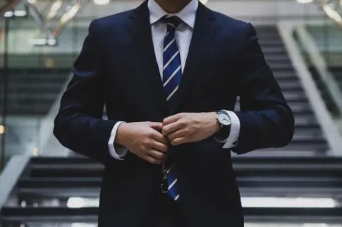 轮盘赌礼仪指南：赌场游戏中的行为规范
