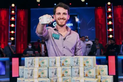 扑克比赛中的税务问题:WSOP主赛事奖金的税收分析