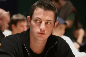 في عالم البوكر- تراخيص، ابتكارات، ودروس في النزاهة وصراعات النجوم