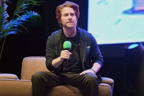 Seth Green的被盗无聊猿归还：加密货币世界的闹剧