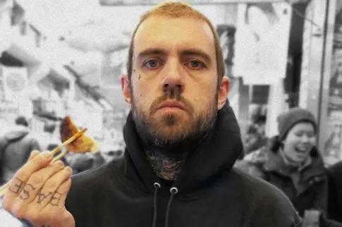 YouTuber Adam22 在扑克比赛中的精彩表现