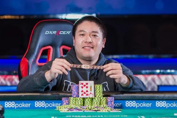 布莱恩·尹赢得2017年WSOP怪兽筹码赛冠军