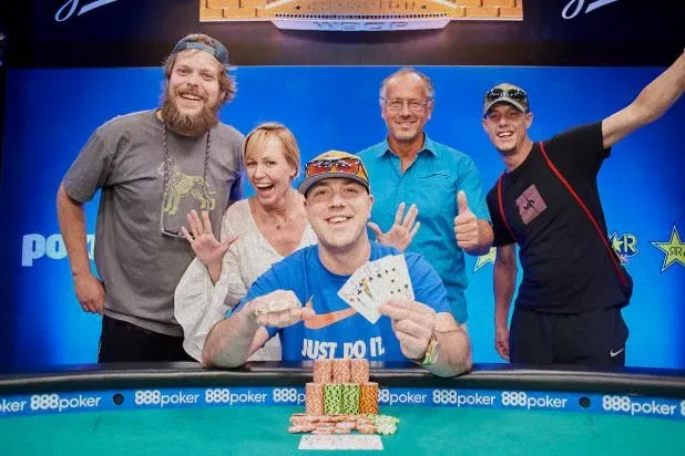 克雷格·瓦内尔在WSOP扑克赛事中夺冠