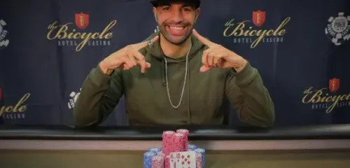 前拳击手转型扑克职业选手,赢得WSOP金戒指