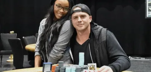 扎克里·施耐德赢得哈蒙德马蹄主赛事冠军