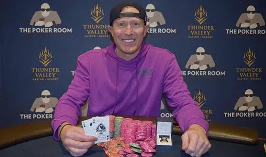 1751214833153_罗伯特·格罗斯格劳瑟赢得雷霆谷WSOP巡回赛主赛事冠军