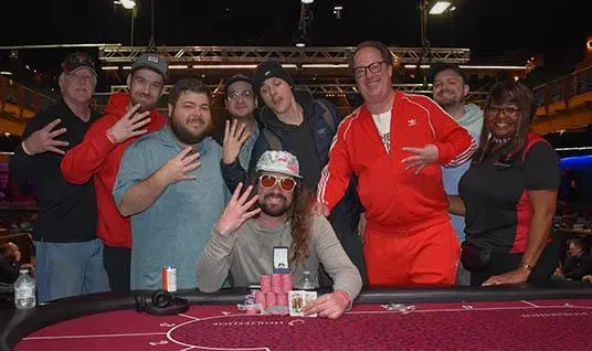 普雷斯顿·麦克尤恩赢得塔尼卡WSOP主赛事冠军