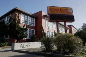旧金山学区因偏见争议举办反犹太主义培训