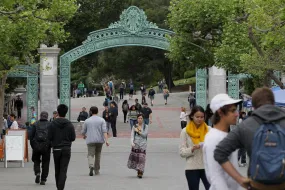 美国教育部再次推迟FAFSA联邦财政援助申请