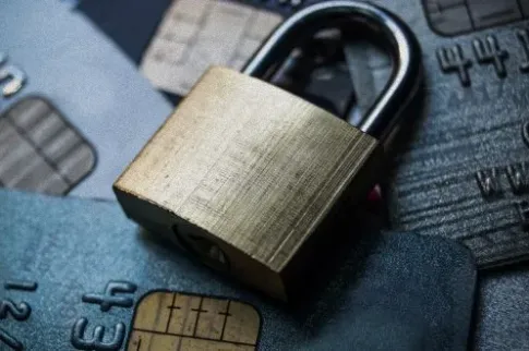 瑞典探讨信用卡禁令与赌博债务应对措施