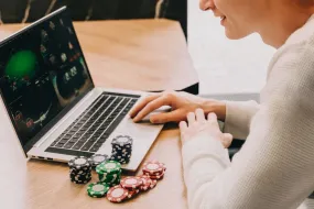 جوائز نقدية أسبوعية حصرية في بوكر لوتوماتيكا وجولدبيت