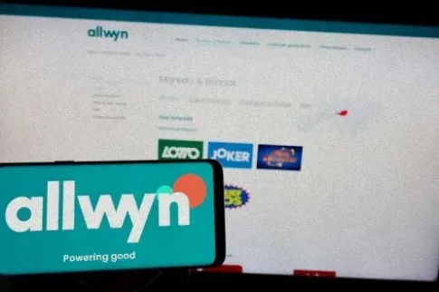德州扑克弃牌策略:Allwyn成IWG多数股东，深化彩票业务合作