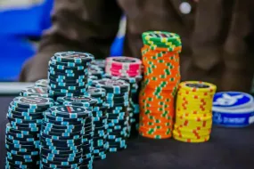 لعبة بوكر- تحليل لقطة "مبرد" في كازينو هوستلر
