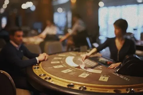扑克与二十一点：深入解析赌场游戏，策略与技巧的博弈