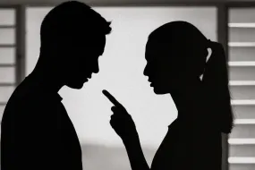 الفوز باليانصيب يتحول إلى كابوس- الزوجة تطالب بنصف الجائزة!