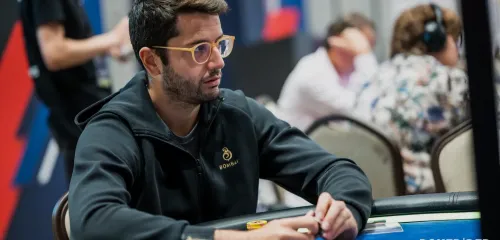 Juan Pardo 和 Jon Ander Vallinas 在扑克锦标赛中获胜