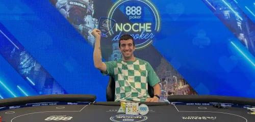 Noche de Poker 第八季:Andrés Carrera 夺冠