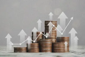 بداية واثقة لـ Intralot في 2025- نمو الإيرادات وتقليل الديون