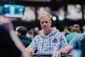 دניال نغريانو يسعى للفوز بالبطولة الثامنة في WSOP وسط منافسة شرسة