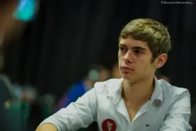 Holz يتوج بطلاً لحدث WCOOP الرئيسي بـ 1.3 مليون دولار بعد صفقة!