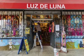 关税影响：墨西哥进口商品关税对旧金山小店的影响