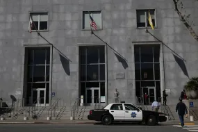 旧金山警察被控枪杀非裔男子：案件回顾与争议