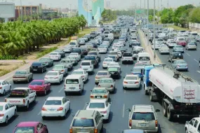 مراجعة أقساط السيارات بعد تخفيض رواتب موظفي الحكومة