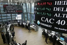 الأسهم الأوروبية تتراجع وسط مخاوف التجارة وخسائر شركات السيارات