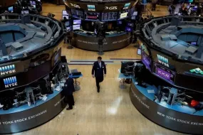 أرباح الشركات ورهانات التجارة تدفع مؤشرات الأسهم الأمريكية لمستويات قياسية