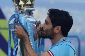 مانشستر سيتي يتوج بلقب الدوري الإنجليزي للمرة الثالثة على التوالي