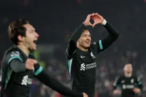 نونييز يقود ليفربول للفوز على برينتفورد، وكلايفرت يسحق نيوكاسل بالهاتريك