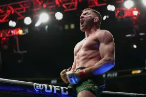 دريكوس دو بليسيس يخضع أديسانيا ويحتفظ بلقب UFC