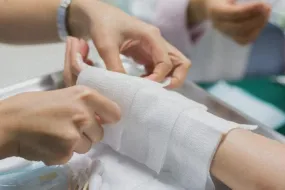 جيل حيوي سويدي- "جلد في حقنة" لعلاج الحروق بفعالية