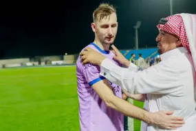 الخلود يكافئ لاعبيه بمكافأة 10 آلاف دولار بعد الفوز على الاتفاق