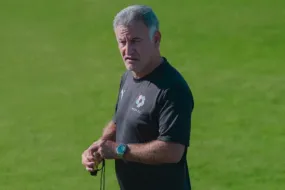 نيوم يبدأ معسكره الإعدادي في إسبانيا بـ 21 لاعبًا استعدادًا لدوري روشن
