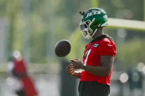 ملخص استعدادات NFL- ويليامز يتألق، والصقور يجدون ضغطًا