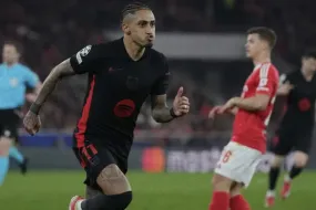 رافينها يجدد عقده مع برشلونة حتى 2028 بعد موسم استثنائي