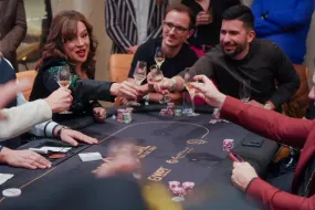 بطولة البوكر الخيرية "صفقة العمر لـ One Drop" تجمع النجوم في فيغاس