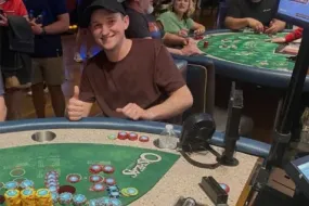 فوز ساحق للاعب محظوظ في لاس فيغاس في عيد ميلاده الحادي والعشرين