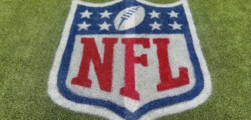 德州注册送:前NFL球员哈奇森因贿赂和欺诈受审