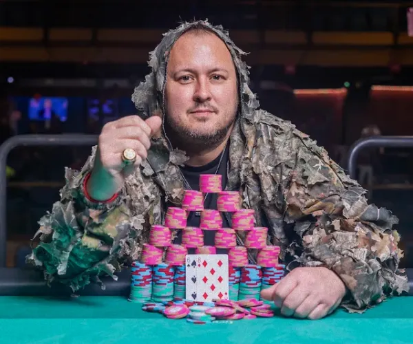 جيسي براينت يتوج بطلاً لحدث WSOPC الرئيسي في تنيكا ويحصد لقبه السادس