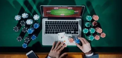 德州扑克无需下载:CoinPoker高额扑克牌局： LLinusLL0ve 和 Y4Cards 的对决