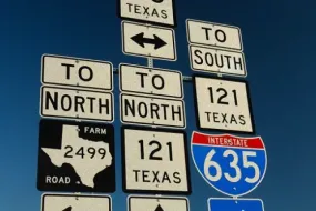 معركة البوكر في دالاس- المحكمة تنقذ نادي تكساس कार्ड هاوس