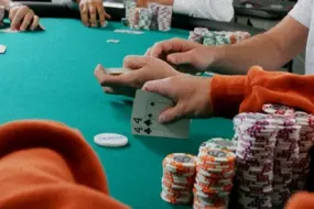 من تحب أن يلعب البوكر معه؟ استطلاع يكشف عن اختيارات المشاهير المثالية